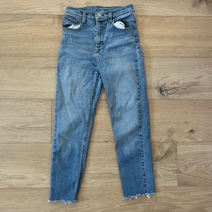 urban outfitter girlfriend jeans 26”